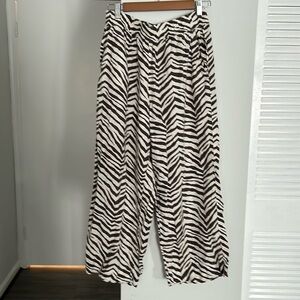Wide leg pants